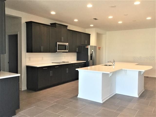 Recently Rented: $1,995 (4 beds, 3 baths, 2847 Square Feet)