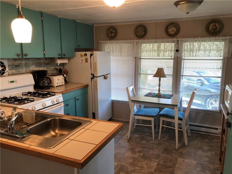 Recently Sold: $49,900 (1 beds, 1 baths, 576 Square Feet)