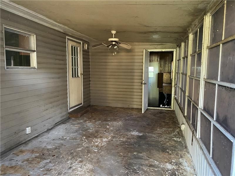 Recently Sold: $37,500 (3 beds, 2 baths, 1152 Square Feet)