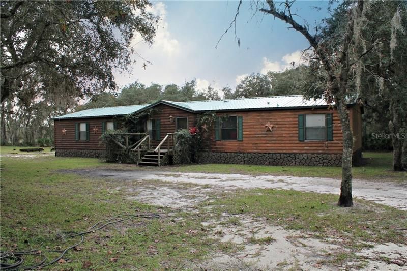 Recently Sold: $107,000 (4 beds, 2 baths, 1944 Square Feet)