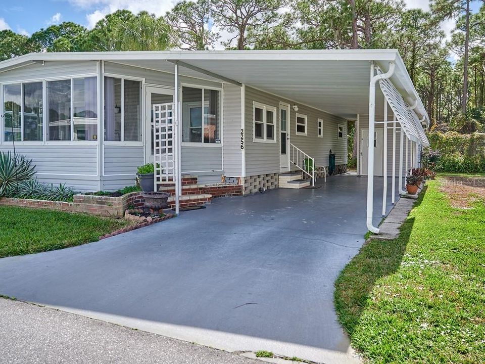 Recently Sold: $110,000 (2 beds, 2 baths, 1031 Square Feet)