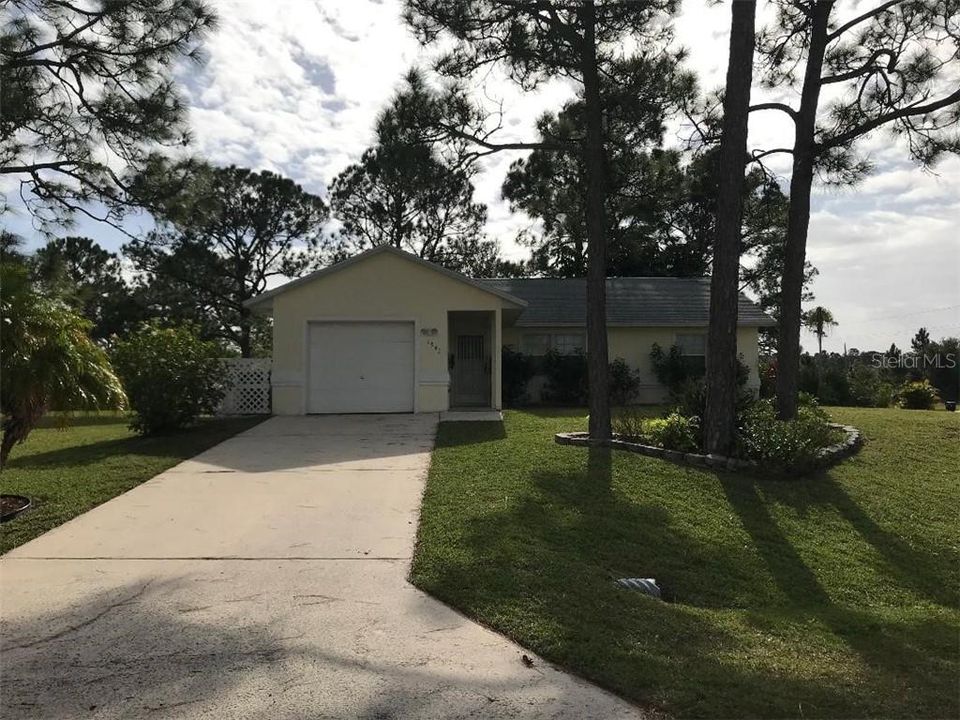 Recently Sold: $159,900 (3 beds, 2 baths, 1014 Square Feet)