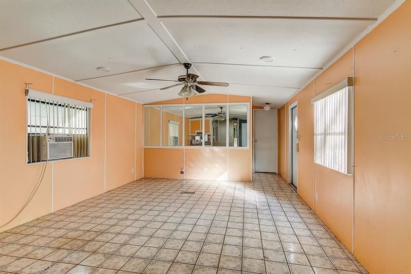 Recently Sold: $64,900 (2 beds, 2 baths, 896 Square Feet)