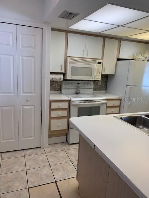 Recently Sold: $120,000 (2 beds, 2 baths, 1343 Square Feet)