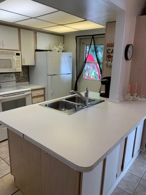 Recently Sold: $120,000 (2 beds, 2 baths, 1343 Square Feet)