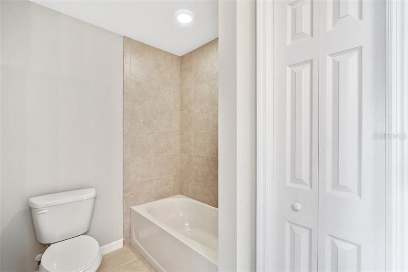最近售出: $209,990 (3 贝兹, 2 浴室, 1469 平方英尺)
