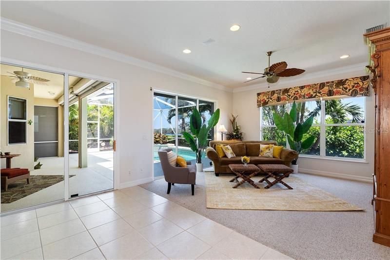 Recently Sold: $799,000 (4 beds, 3 baths, 2921 Square Feet)