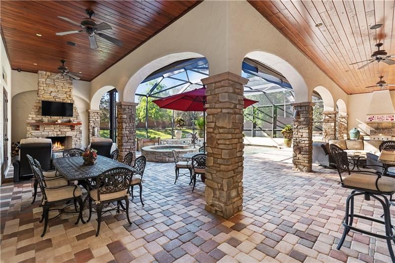 Recently Sold: $950,000 (4 beds, 4 baths, 4803 Square Feet)