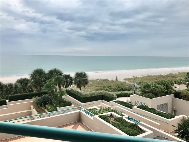 Recently Sold: $1,700,000 (3 beds, 3 baths, 2868 Square Feet)