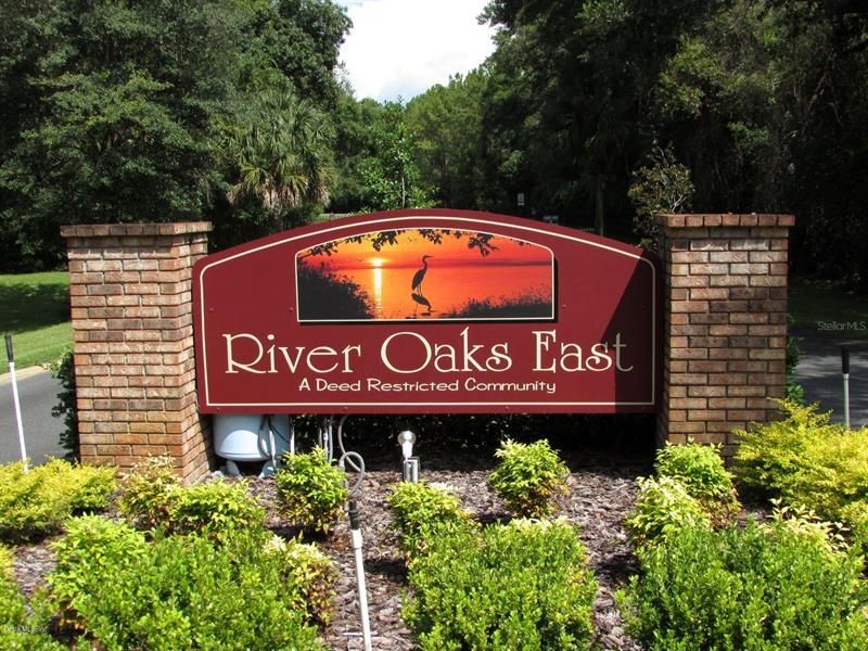 River Oaks Entrance