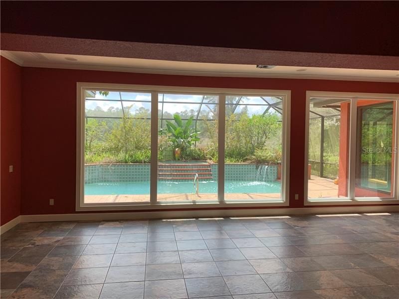 Recently Sold: $1,900,000 (3 beds, 2 baths, 5597 Square Feet)