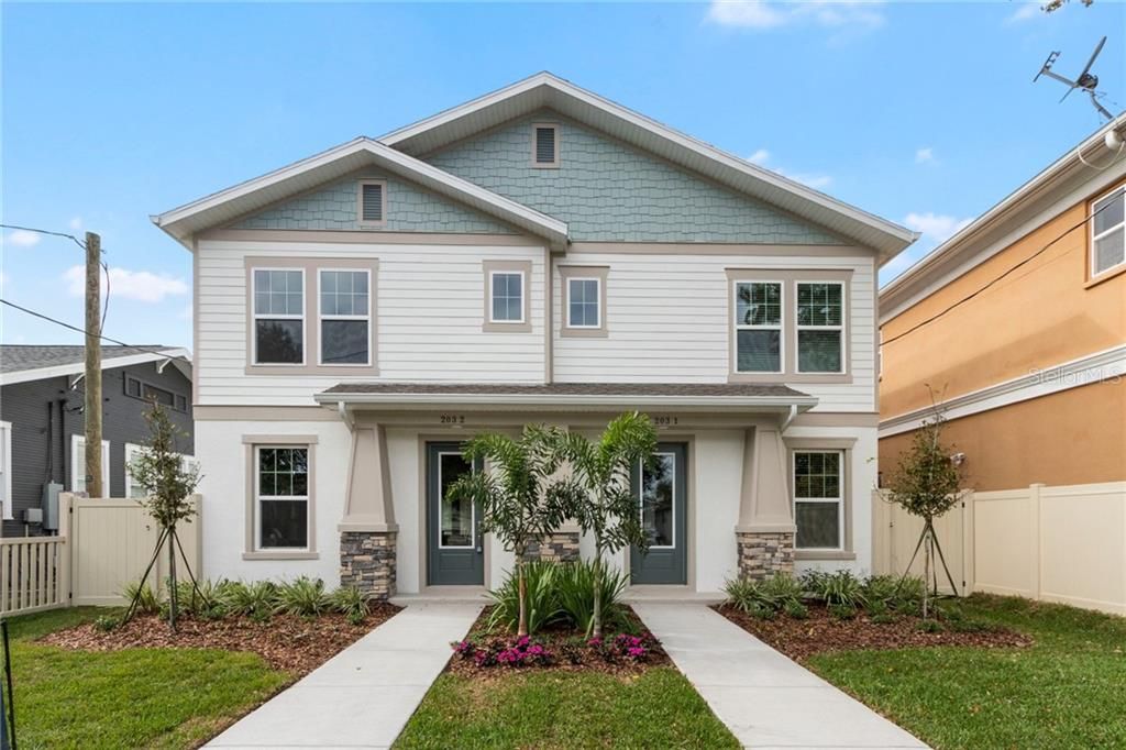 Недавно продано: $655,000 (4 спален, 3 ванн, 2425 Квадратных фут)