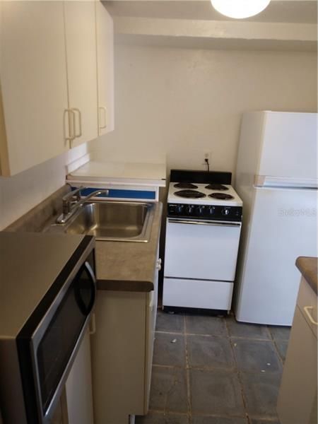 Recently Rented: $650 (0 beds, 1 baths, 256 Square Feet)