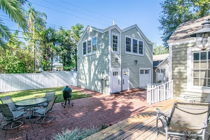 Recently Sold: $1,295,000 (4 beds, 4 baths, 3320 Square Feet)