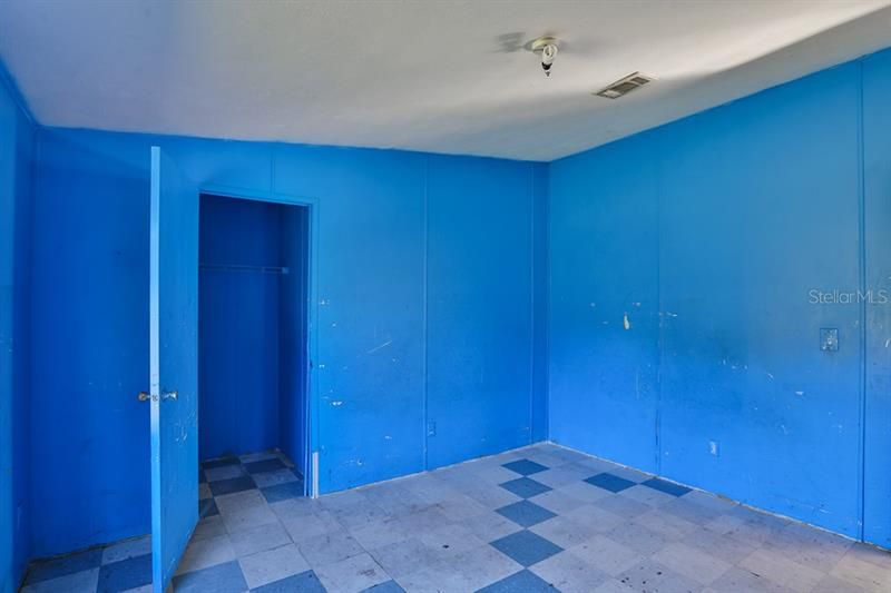 最近售出: $55,000 (3 贝兹, 2 浴室, 1512 平方英尺)
