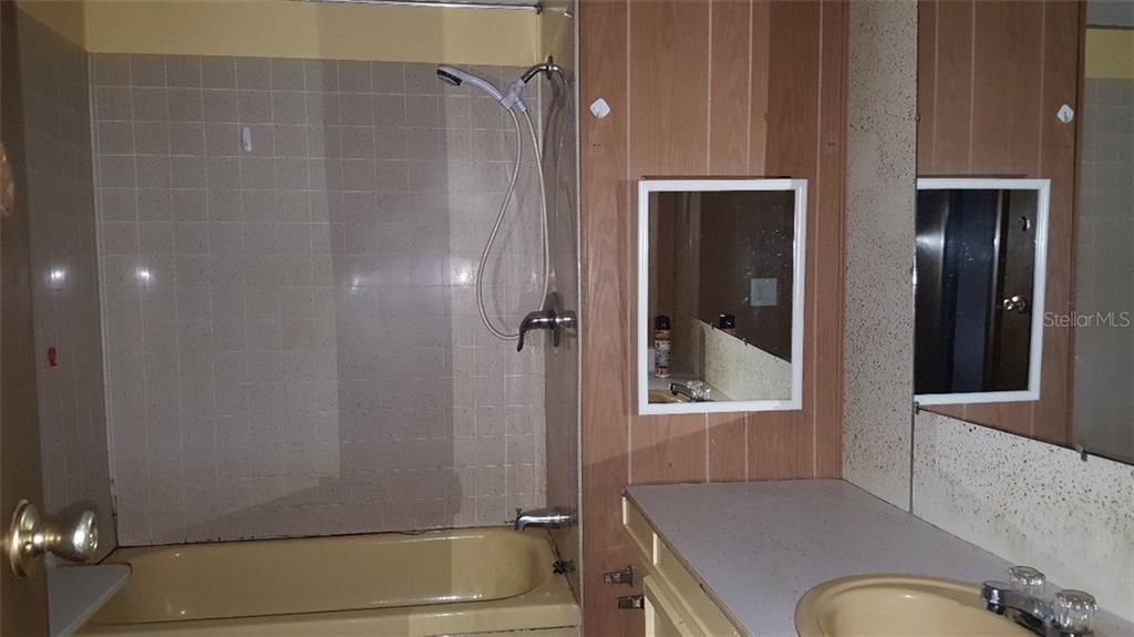 Vendido Recientemente: $65,000 (1 camas, 1 baños, 552 Pies cuadrados)