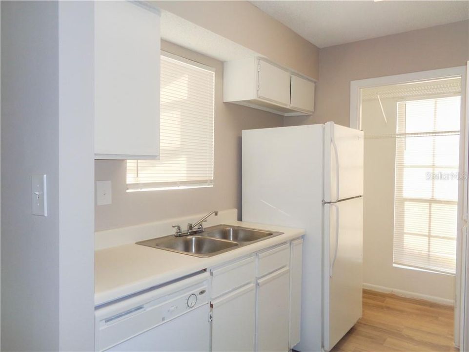 Recently Rented: $1,025 (1 beds, 1 baths, 754 Square Feet)