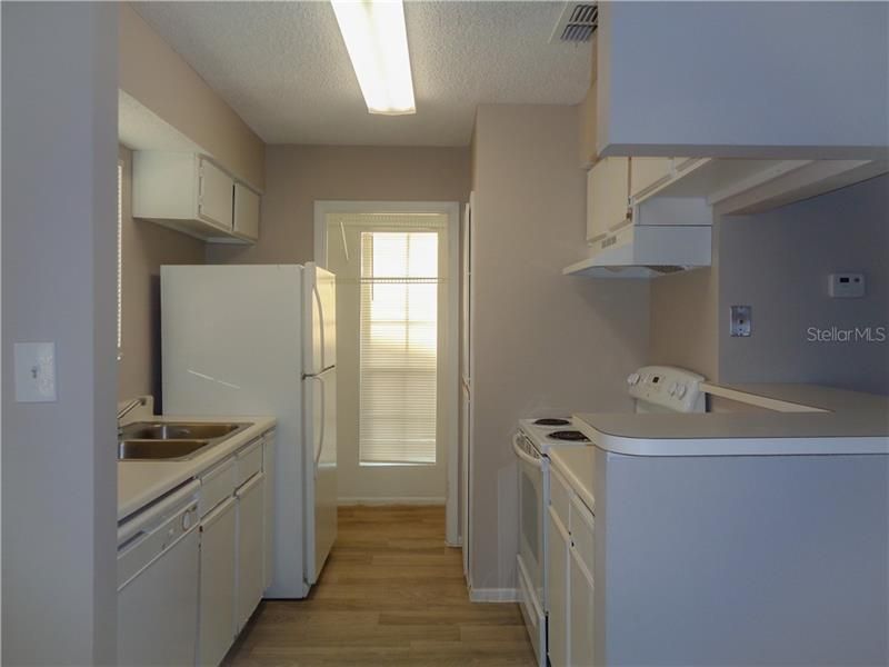 Recently Rented: $1,025 (1 beds, 1 baths, 754 Square Feet)