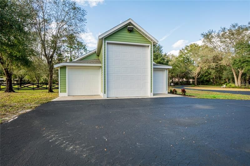 Front view of RV Barn.