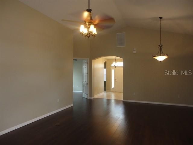 Recently Rented: $1,695 (2 beds, 2 baths, 2066 Square Feet)