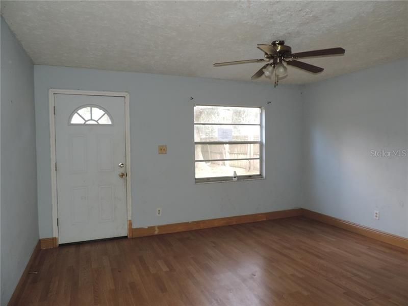 Recently Sold: $58,000 (3 beds, 1 baths, 1180 Square Feet)
