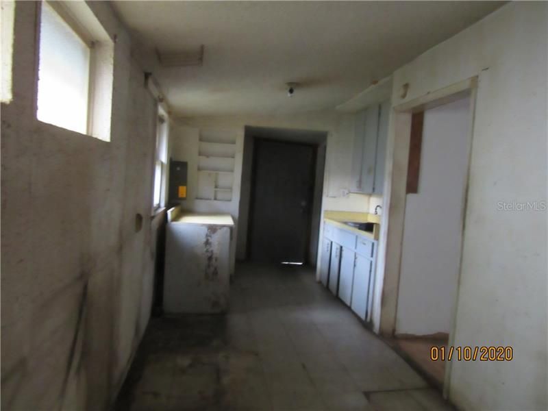 Recently Sold: $44,900 (1 beds, 1 baths, 744 Square Feet)