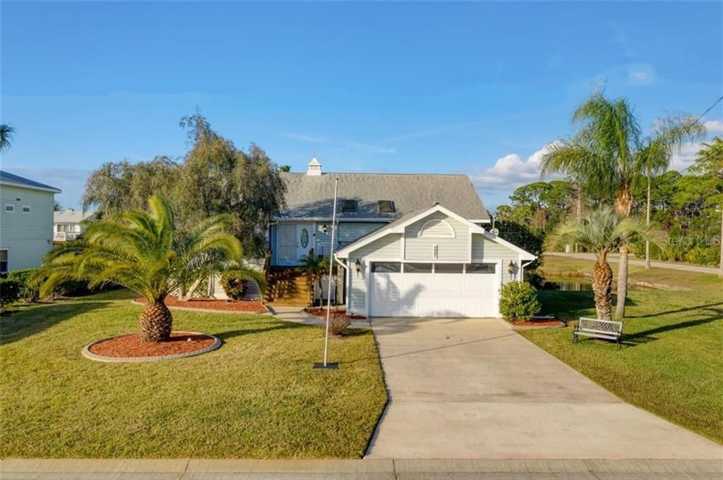 Recently Sold: $255,000 (2 beds, 2 baths, 1464 Square Feet)