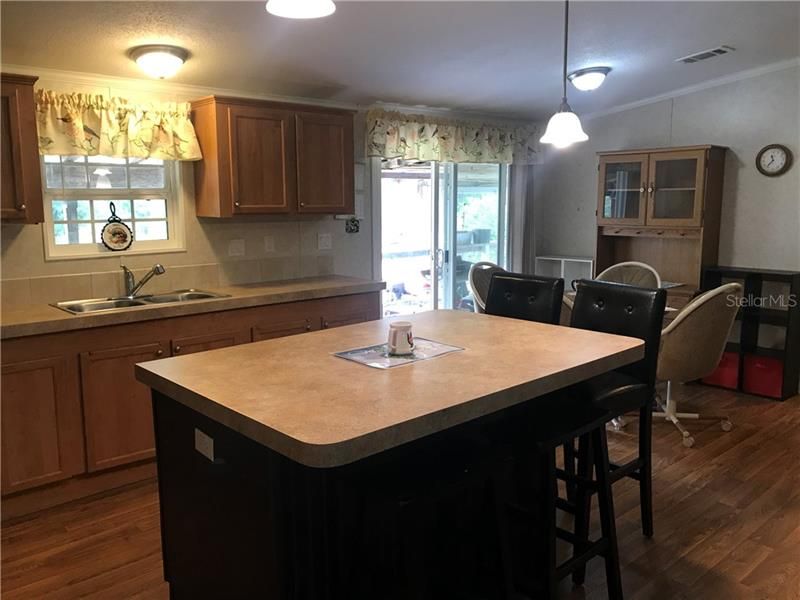 Recently Sold: $89,900 (3 beds, 2 baths, 1152 Square Feet)