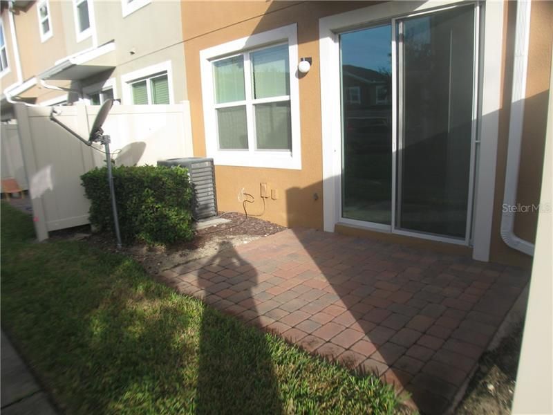 Recently Rented: $1,600 (3 beds, 2 baths, 1658 Square Feet)