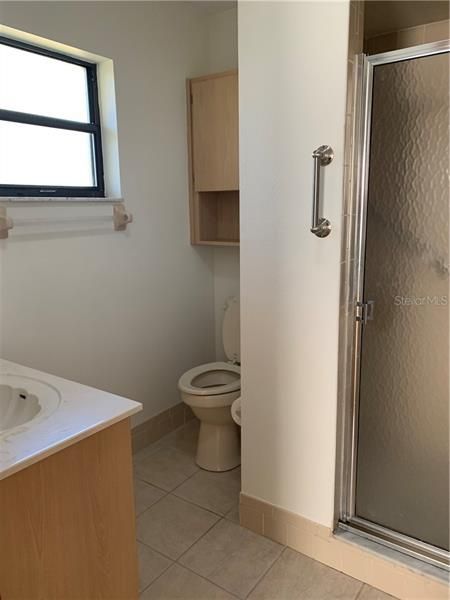 Recently Sold: $125,000 (2 beds, 2 baths, 1404 Square Feet)