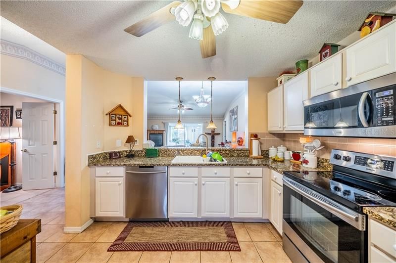 Recently Sold: $239,900 (3 beds, 2 baths, 1602 Square Feet)