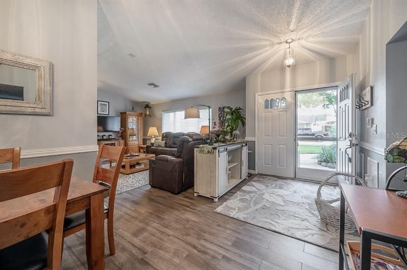 Recently Sold: $235,000 (2 beds, 2 baths, 1498 Square Feet)