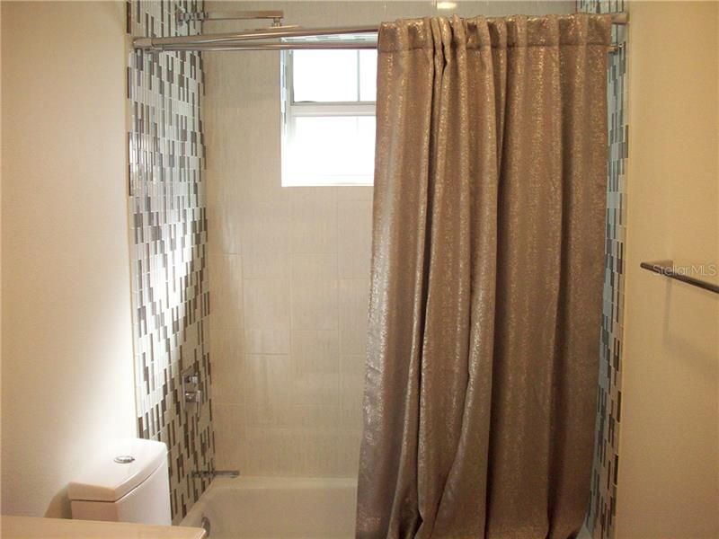 Недавно арендовано: $2,500 (3 спален, 2 ванн, 1908 Квадратных фут)