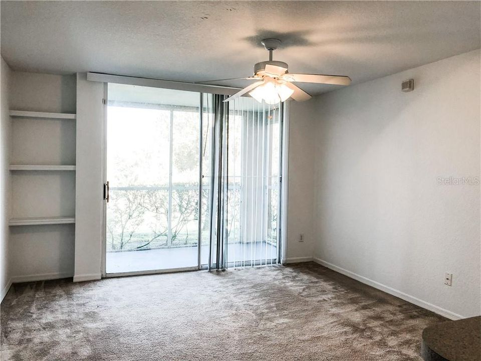 Recently Rented: $950 (1 beds, 1 baths, 558 Square Feet)