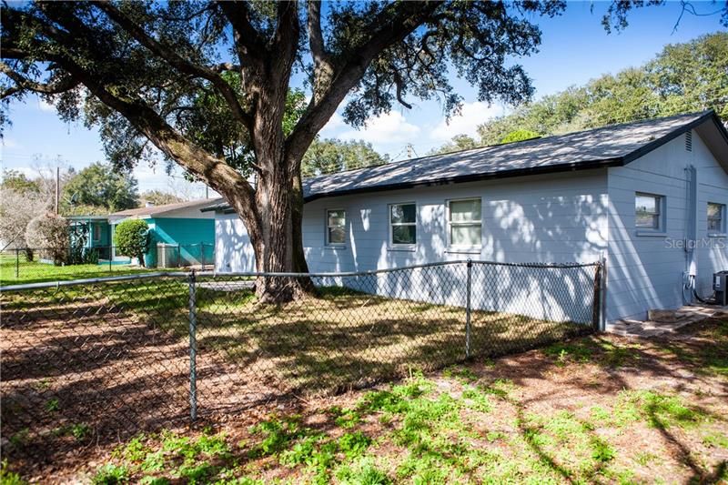 Recently Sold: $114,900 (3 beds, 1 baths, 1044 Square Feet)