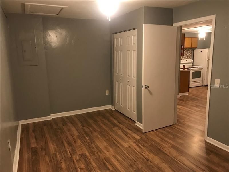 Recently Rented: $850 (1 beds, 1 baths, 570 Square Feet)