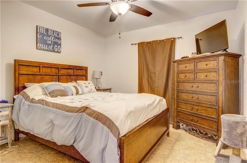 Vendido Recientemente: $239,900 (3 camas, 2 baños, 1425 Pies cuadrados)