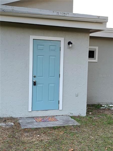Recently Rented: $1,250 (3 beds, 2 baths, 1200 Square Feet)