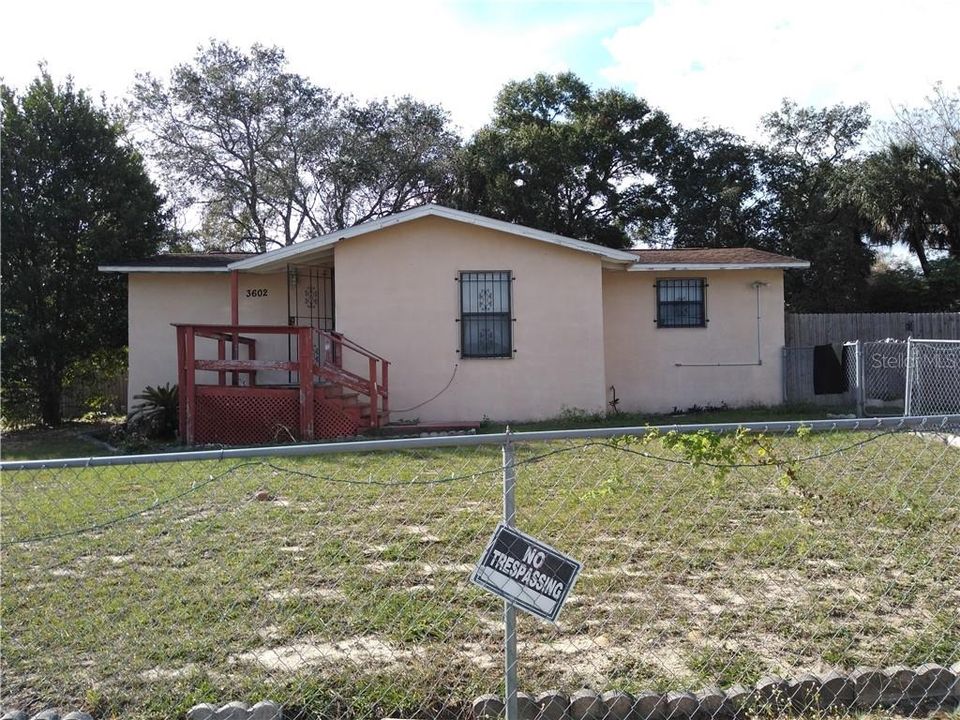 Recently Sold: $99,900 (3 beds, 1 baths, 904 Square Feet)