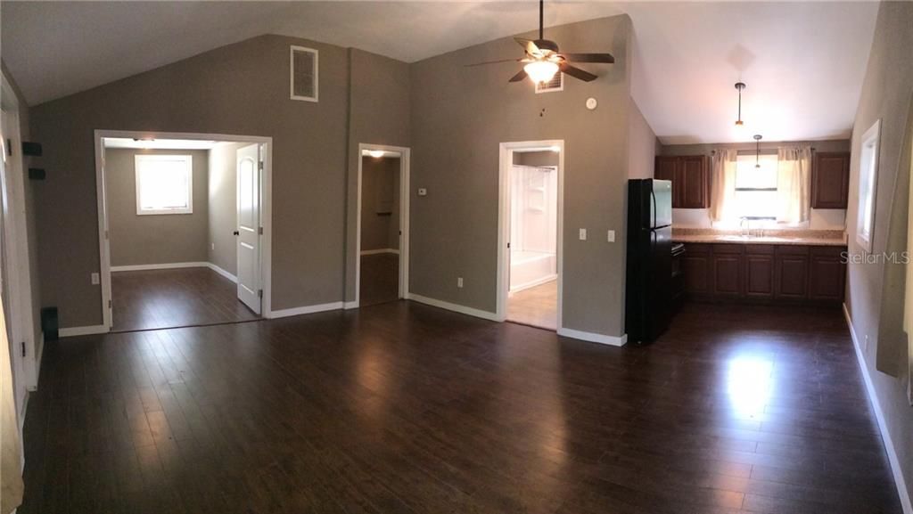 Recently Rented: $875 (2 beds, 1 baths, 775 Square Feet)