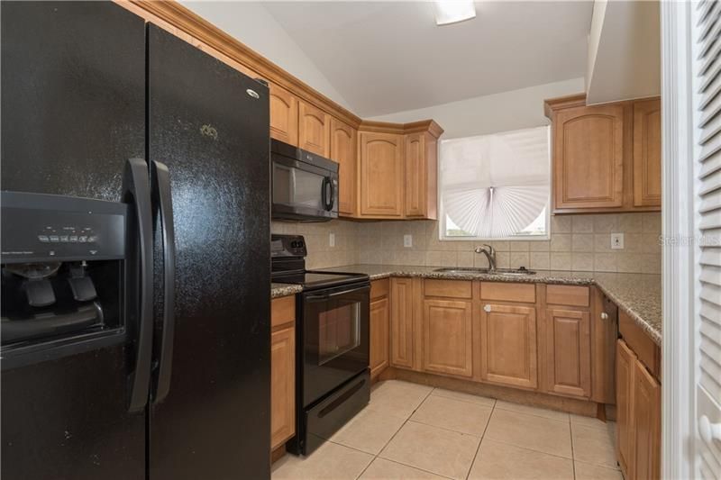 Recently Sold: $165,000 (3 beds, 2 baths, 1212 Square Feet)