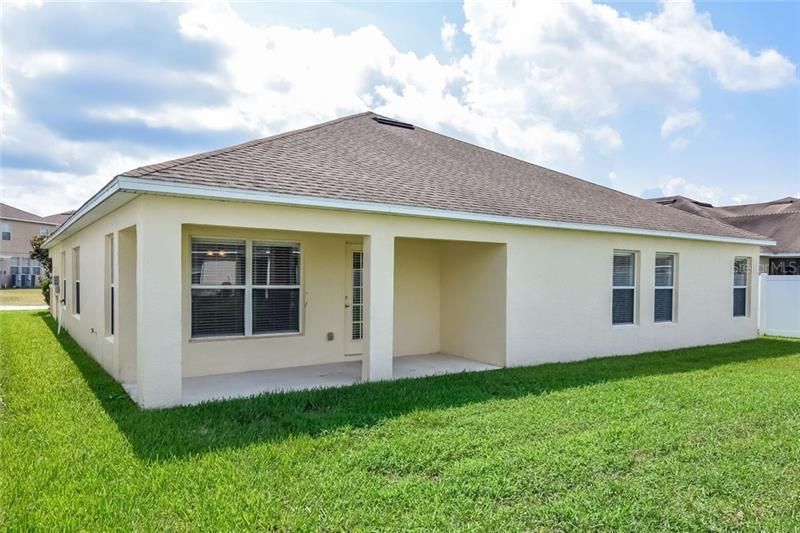 Recently Rented: $1,595 (3 beds, 2 baths, 2216 Square Feet)