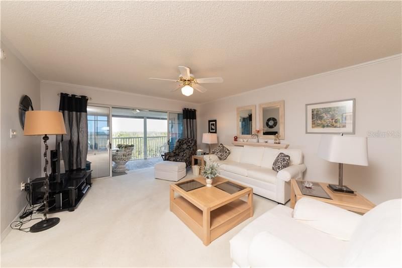 Recently Sold: $275,000 (2 beds, 2 baths, 1308 Square Feet)