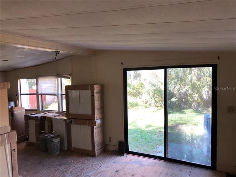 Vendido Recientemente: $89,900 (2 camas, 2 baños, 736 Pies cuadrados)