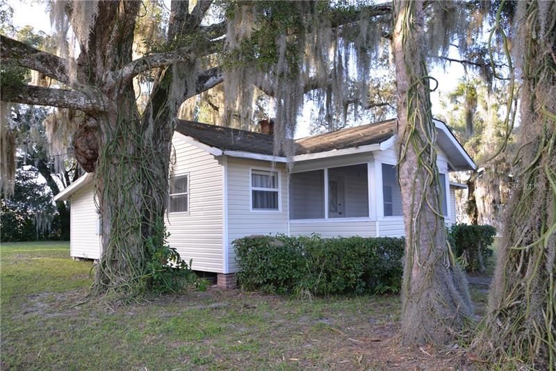 Recently Sold: $79,000 (3 beds, 1 baths, 1098 Square Feet)