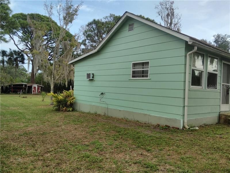 Recently Sold: $79,900 (2 beds, 1 baths, 610 Square Feet)