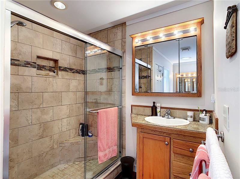 最近售出: $79,900 (2 贝兹, 2 浴室, 1784 平方英尺)