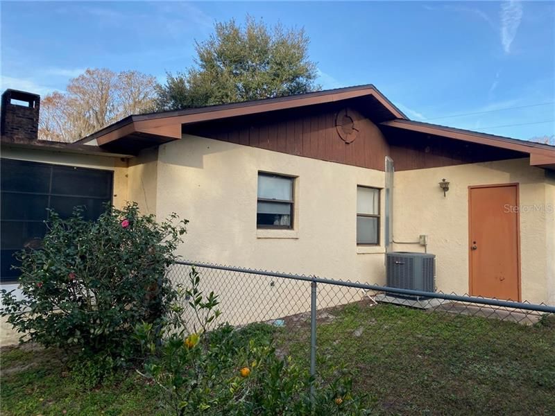 Recently Sold: $140,000 (2 beds, 2 baths, 1046 Square Feet)
