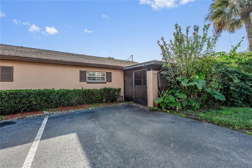 Whether you're a first-time home buyer or investor, you'll appreciate this adorable condo tucked away in the serene lakeside community of LAKE KATHRYN VILLAGE!