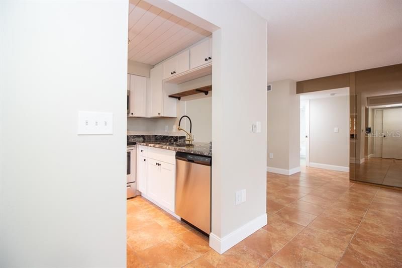 Recently Sold: $134,500 (1 beds, 1 baths, 780 Square Feet)